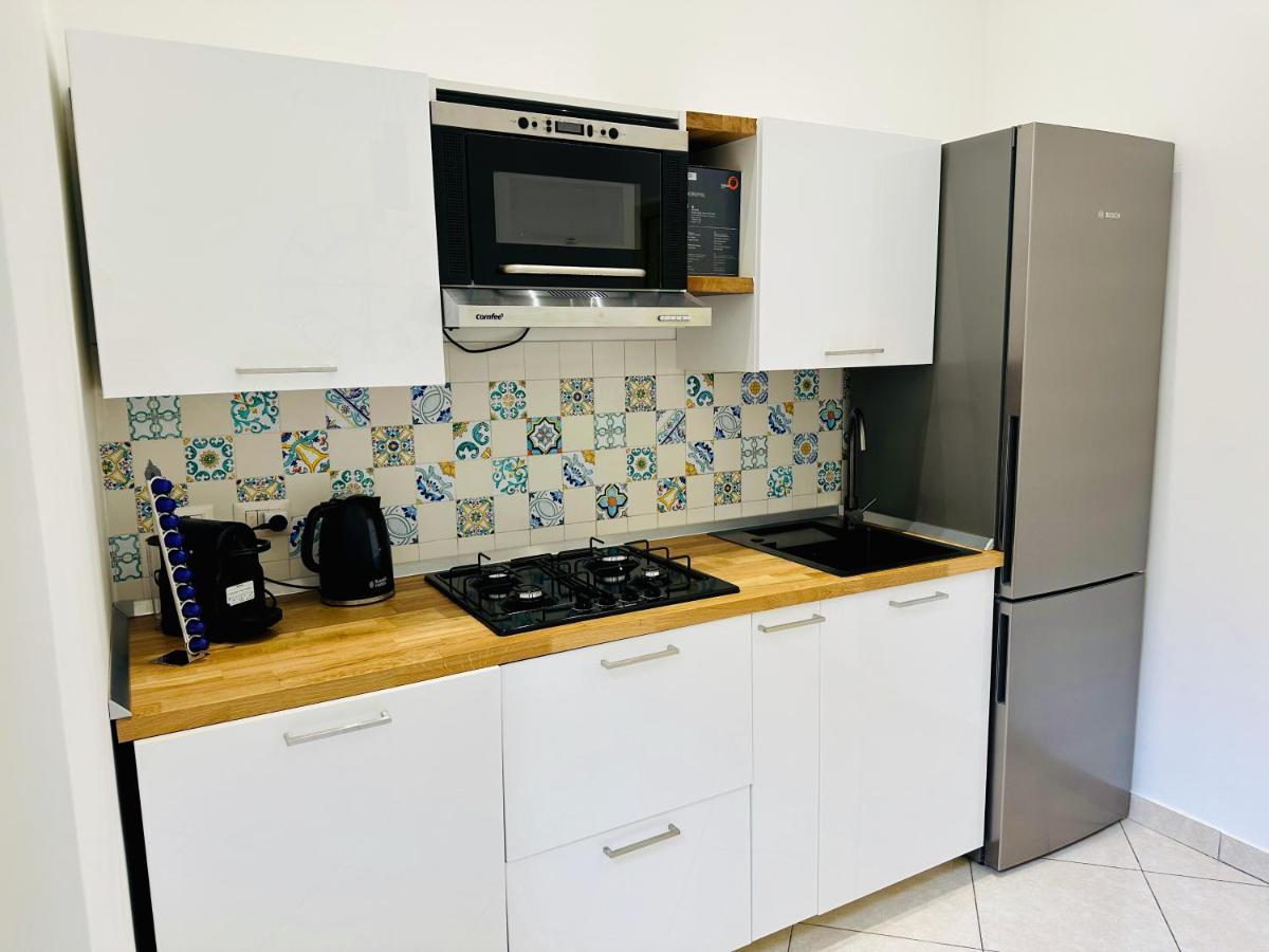 Garibaldi 118 Luxury Apartment Napoli Ngoại thất bức ảnh