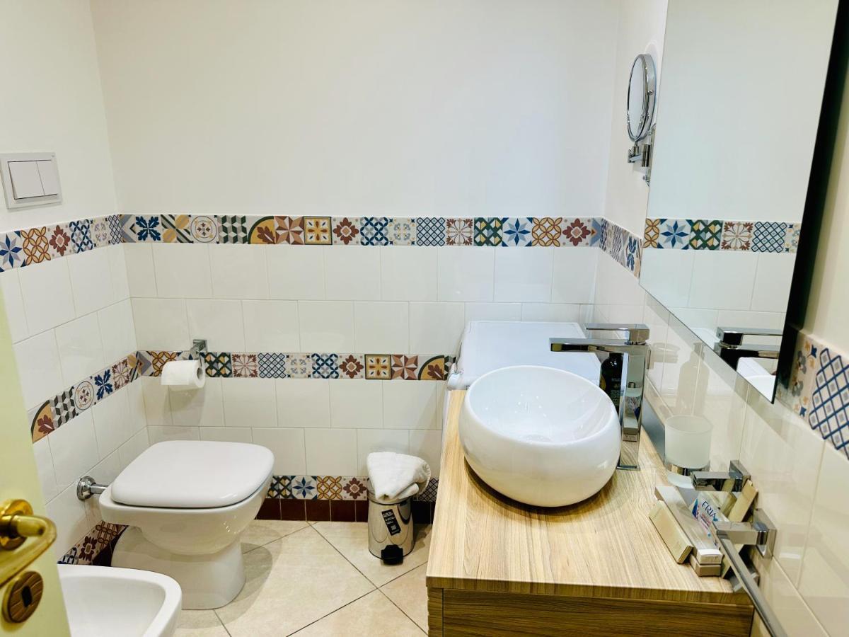Garibaldi 118 Luxury Apartment Napoli Ngoại thất bức ảnh